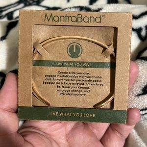 Mantra band gold “live what you love”